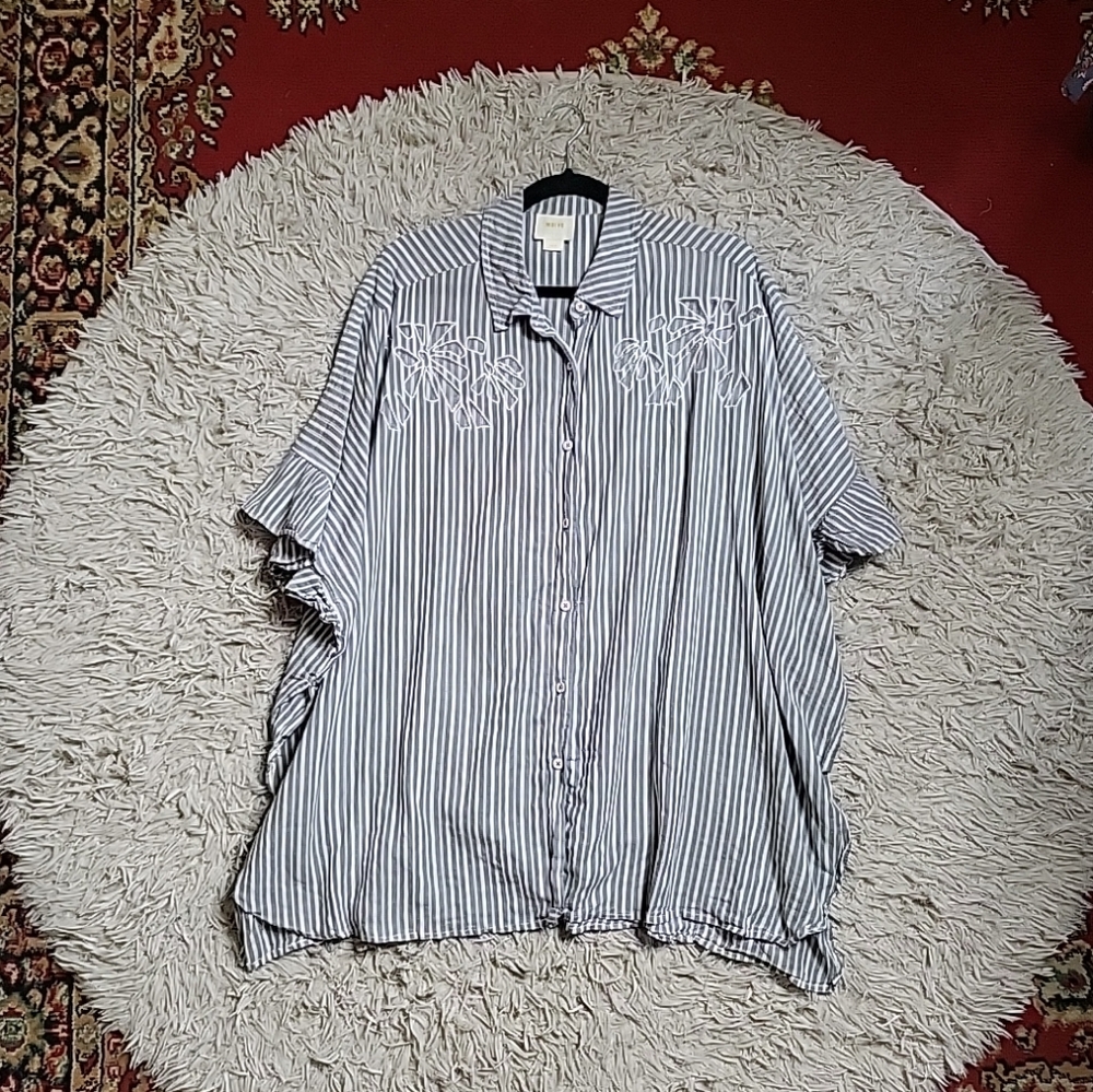 Anthropologie Maeve Shirt Tunic Oversized Size XS/S Floral Mesh Cut Out ✨️💫